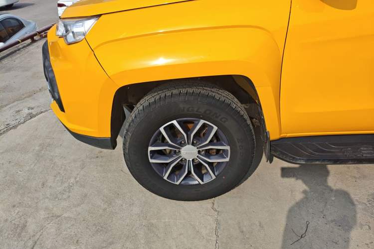 Used JMC Yuhu EV 2022 4x2 LX JX1032PSEF5BEV Left Front Wheel Hub