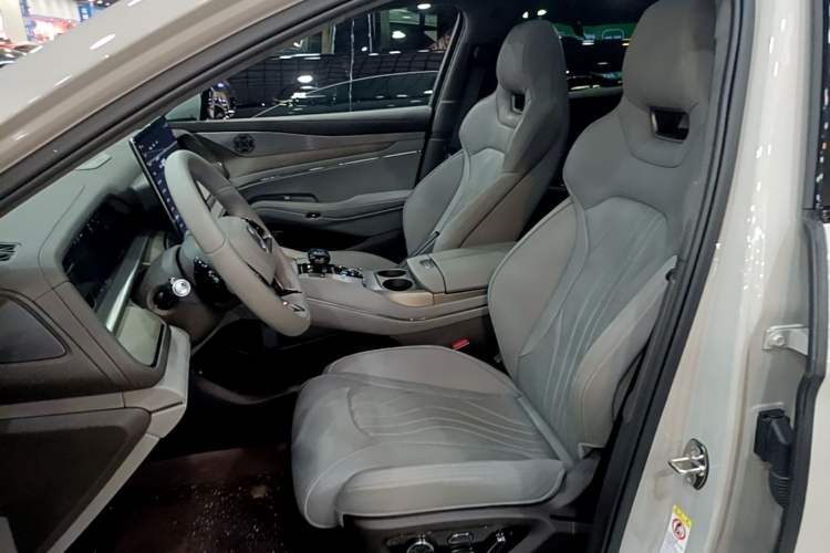Used Denza N7 2024 702 Smart Drive Pro Edition
