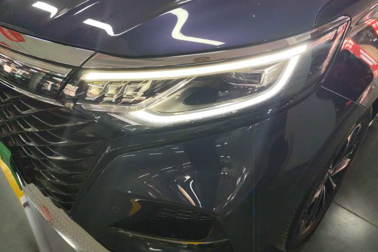 Used Roewe iMAX8 2022 400TGI Prestige Edition
