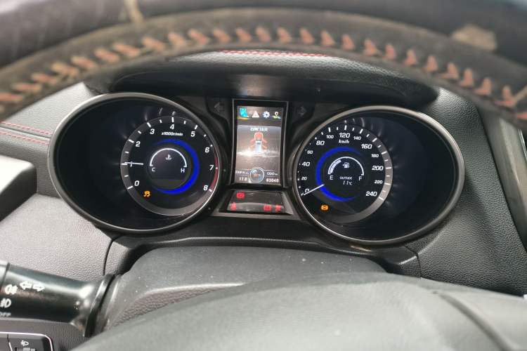 Used CHANGAN CS75 2017 Shangku Edition 1.5T Manual ZhiXiang Model
