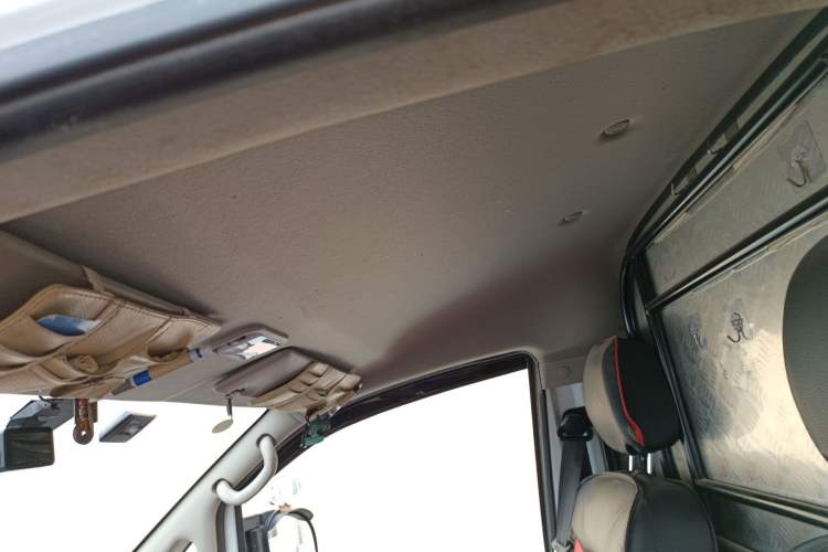 Used FORTHING Lingzhi 2023 V3 1.6L Base Model 2 Seats