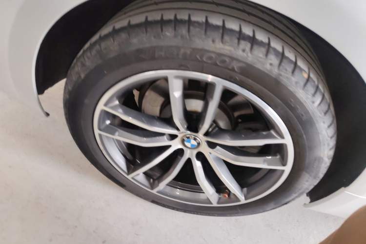 Used BMW 5 Series 2022 Second Facelift 525Li M Sport Package Right Rear Wheel Hub