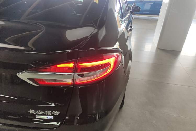 Used Ford Mondeo 2020 EcoBoost 180 Stylish Model
