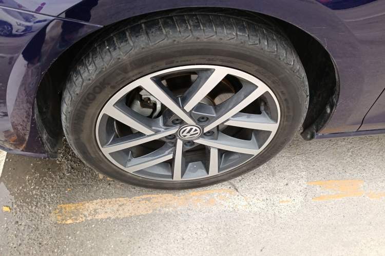 Used Volkswagen Golf 2020 Zhiai Edition 280TSI DSG Luxury Model Exterior 4