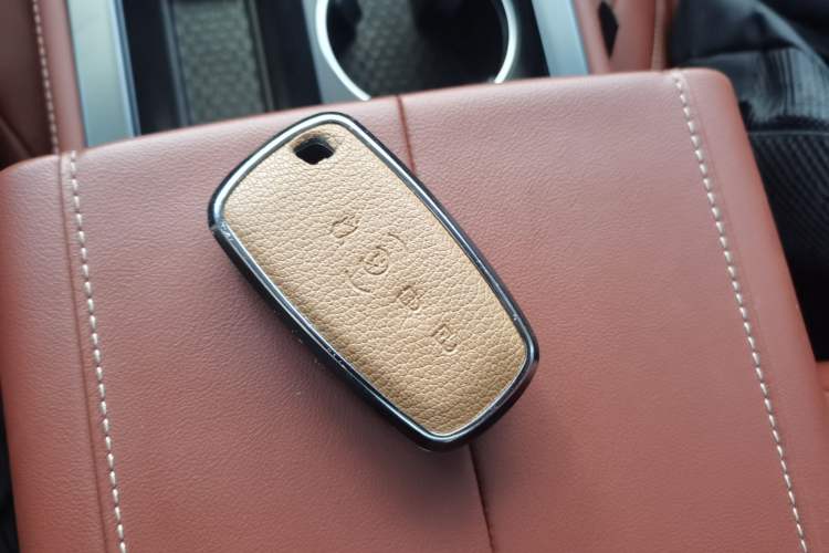 Used Lincoln Nautilus 2023 2.0T All-Wheel-Drive Luxury Hybrid Edition Vehicle Key