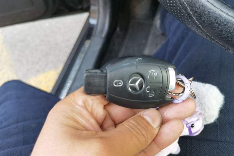 Used Mercedes-Benz GLK-Class 2011 GLK 300 4MATIC Fashion Model