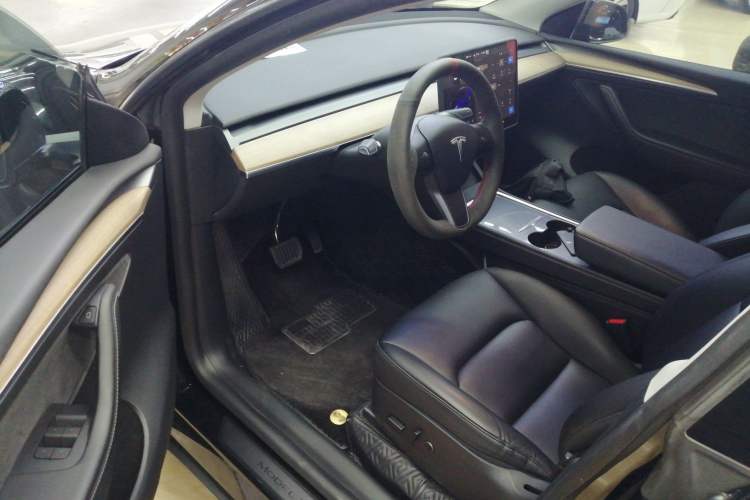 Used Tesla Model Y 2022 Rear-Wheel-Drive Version