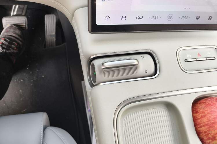 Used Nio ES6 2024 75 kWh