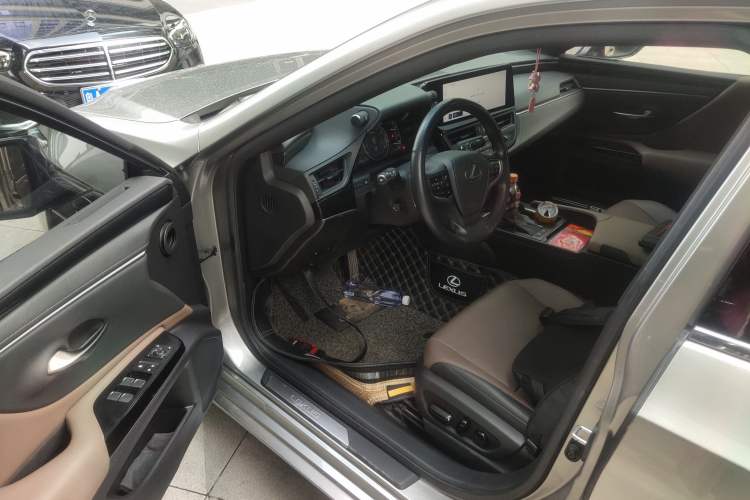 Used Lexus ES 2022 200 Excellence Edition