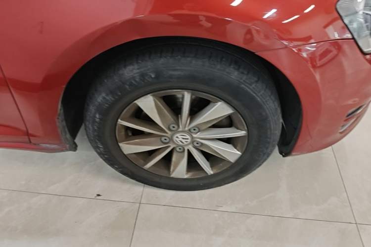 Used Volkswagen Golf 2014 1.6L Automatic Fashion Model

