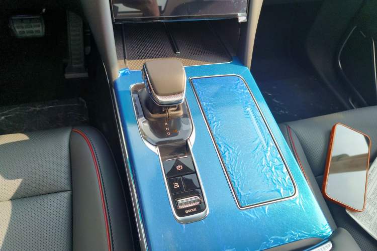 Used Hongqi HS7 PHEV 2025 Model 2.0T PHEV Four-Wheel Drive 2 Million Units Commemorative Edition 6-Seater