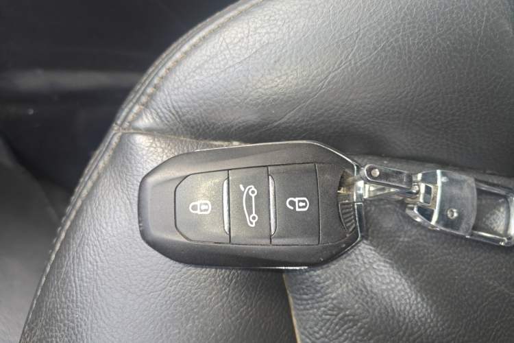 Used Citroen C4L 2013 1.6 THP Automatic Impression Edition