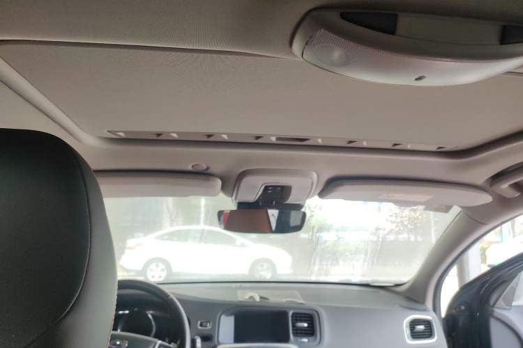 Used Volvo V60 2017 T5 Zhiya Edition China V Standard