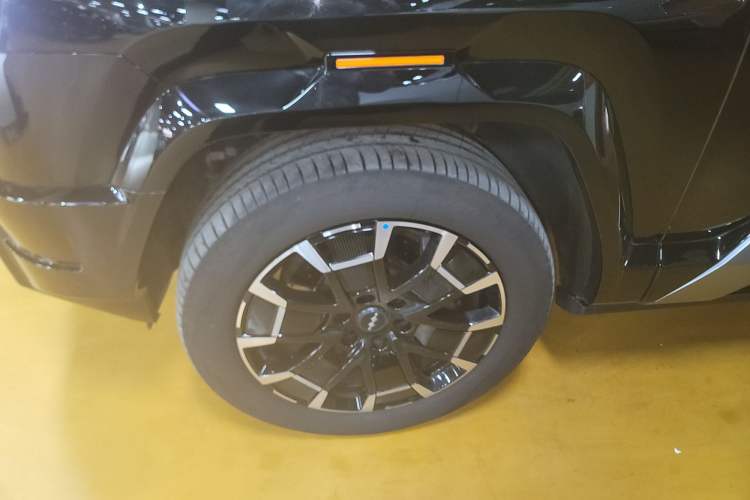 Used Formula Leopard Leopard 8 2025 Smart & Brave Flagship Edition 7 Seats