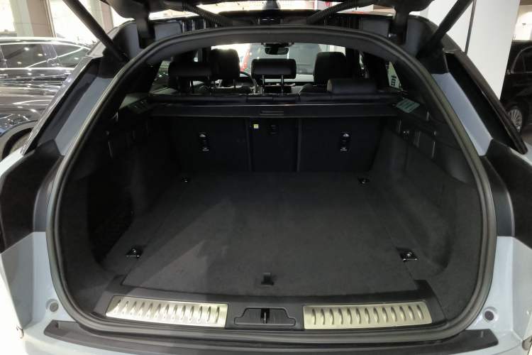 Used Land Rover Range Rover Velar 2024 Dynamic SE
