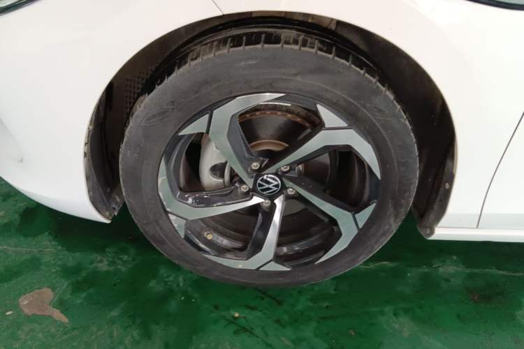 Used Volkswagen Lamando 2023 Lavida L 280TSI DSG Spicy Edition Left Front Wheel Hub