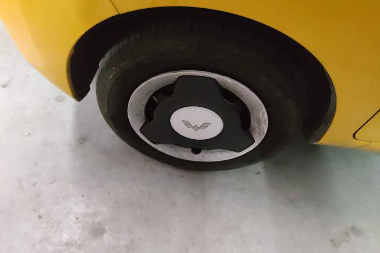 Used Wuling Hongguang MINIEV 2022 Macaron Premium Model – Lithium Iron Phosphate