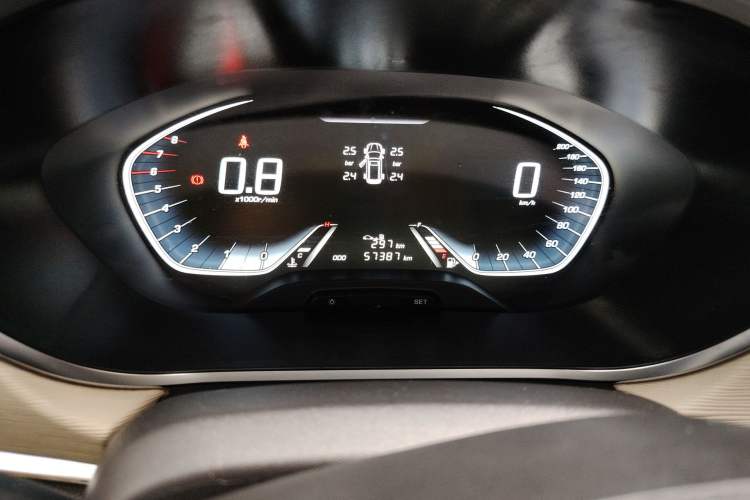 Used Baojun 360 2018 1.5L Manual Luxury Edition China V Odometer Close Up