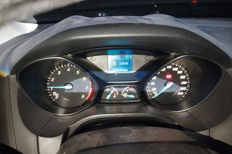 Used Ford Focus 2012 Sedan 1.6L Automatic Fashion Edition
