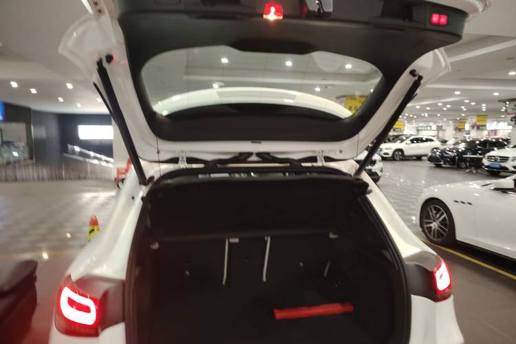 Used Mercedes-Benz EQA 2022 EQA 300 4MATIC Launch Edition