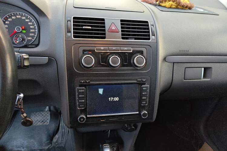 Used Volkswagen Touran 2015 1.4T DSG Comfort Edition 5 Seats