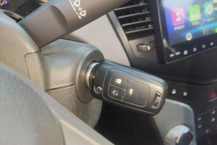 Used Chevrolet Cruze 2011 1.6L SE MT Transformers Edition
