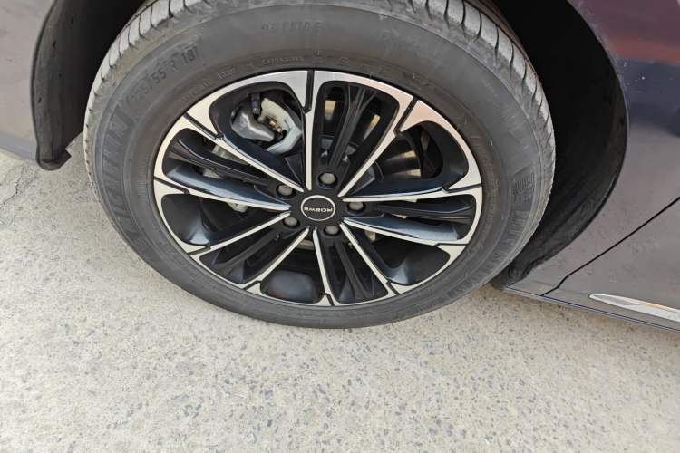 Used Roewe iMAX8 2021 400TGI Supreme Series Prestige Edition Exterior 4