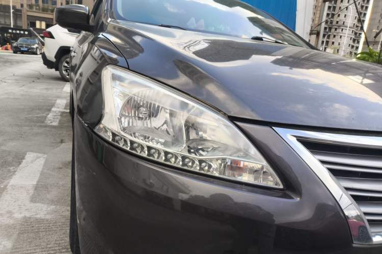 Used Nissan Sylphy 2012 1.6 XL CVT Luxury Edition Right Front Headlight