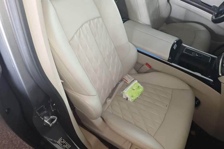 Used Buick GL8 2021 Land Cruiser Executive Class 652T Comfort Model
