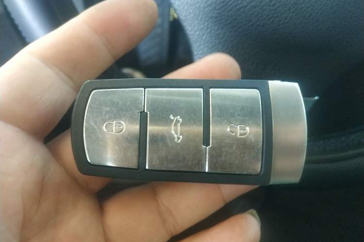 Used Volkswagen Magotan 2015 1.8TSI Advanced Model Interior 1