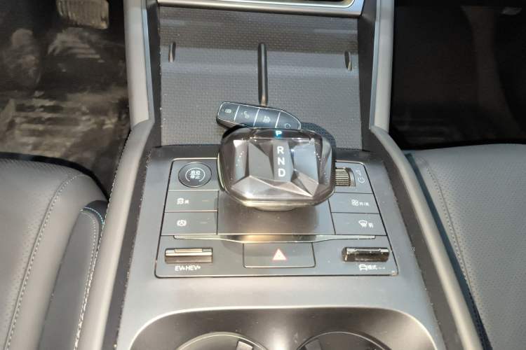 Used BYD Qin L 2024 DM-i 120KM Leading Model
