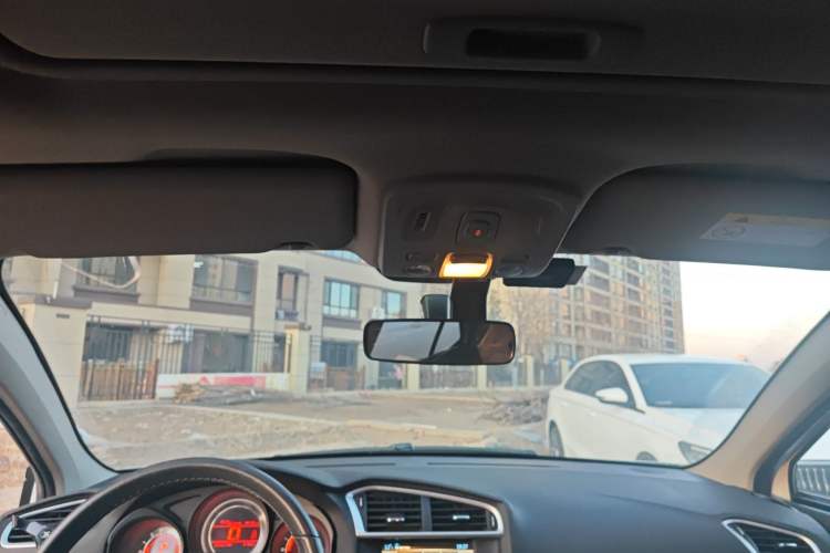 Used Citroen C4L 2015 1.2T Automatic Luxury Edition Headliner