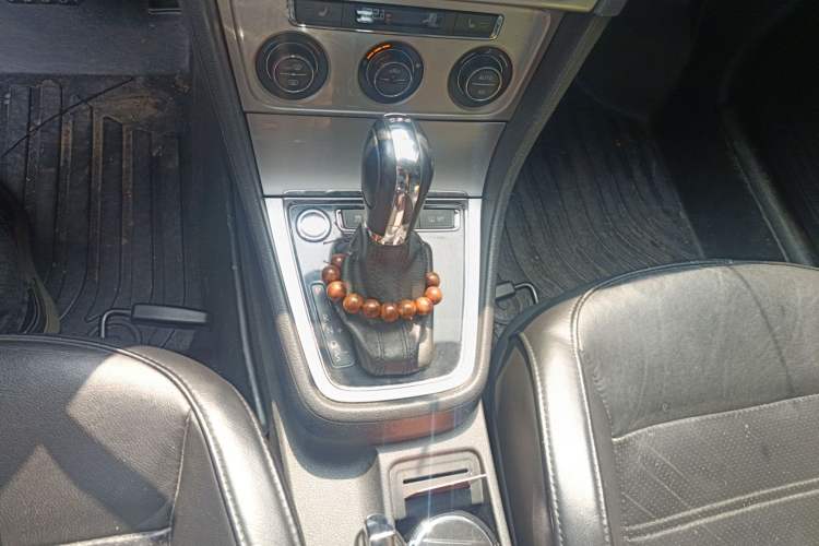 Used Volkswagen Gran Lavida 2014 1.4TSI Automatic Sport Edition
