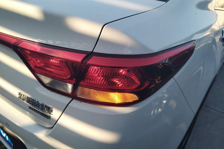 Used Kia K2 2019 Sedan 1.4L Automatic Transmission 15th Anniversary Special Edition GLS China V Standard Right Rear Taillight