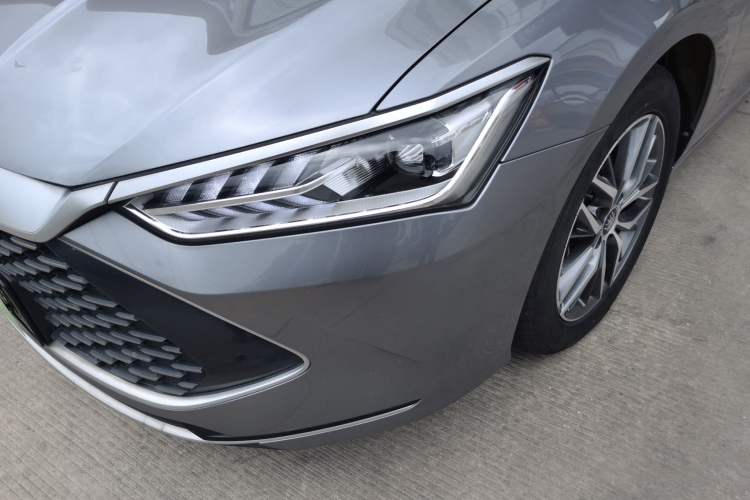 Used BYD Qin PLUS 2024 HONOR Edition DM-i 55KM Beyond Model
