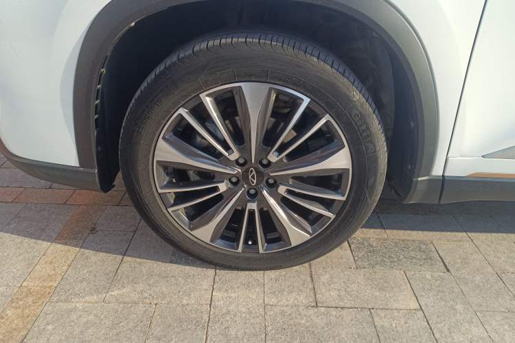 Used Chery Tiggo 8 PRO 2024 Champion Edition 390T Two-Wheel Drive Aoshi Version 5 Seats
