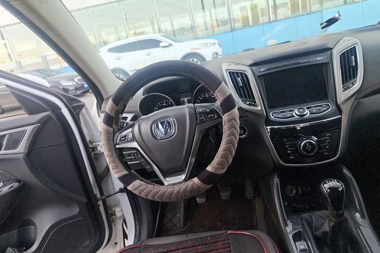 Used Changan CS75 2017 Shangku Edition 1.5T Manual ZhiXiang Model

