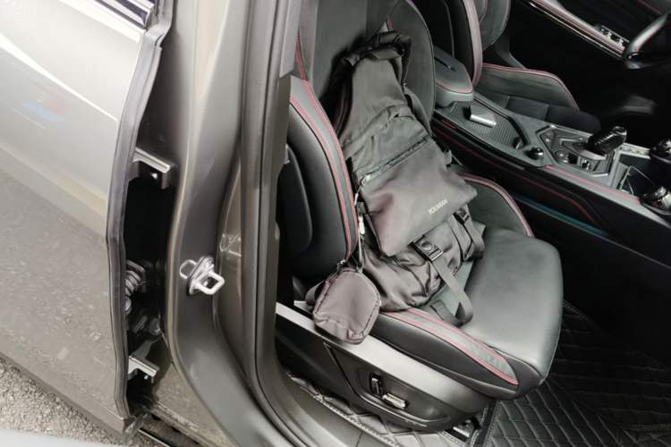 Used Lynk & Co 05 2020 2.0TD Four-Wheel Drive HypeHalo
