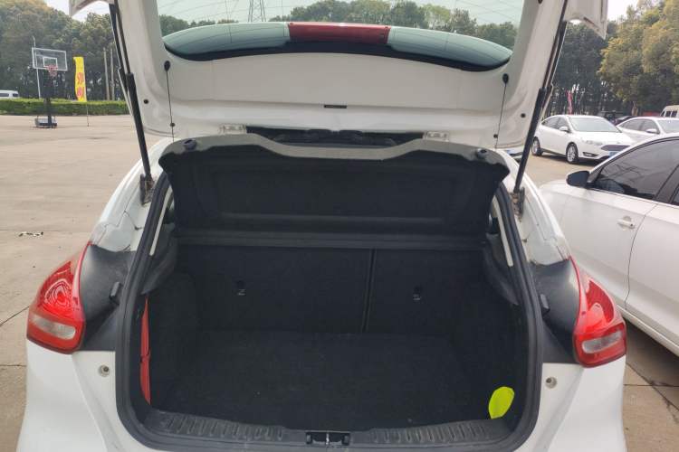 Used Ford Focus 2018 Hatchback Classic 1.6L Manual Comfort Plus SmartDrive Edition