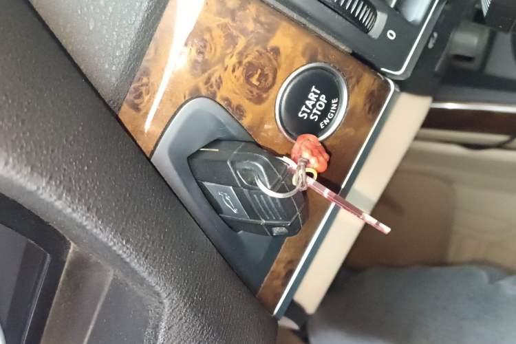 Used BMW X5 2011 xDrive35i Luxury Model Vehicle Key