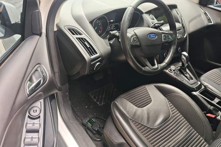 Used Ford Focus 2017 Sedan EcoBoost 180 Automatic Elite Model Driver Seat