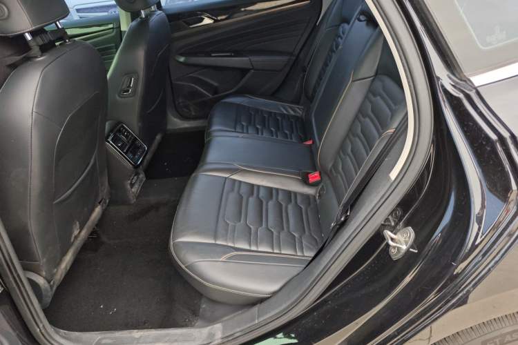 Used Volkswagen Passat 2019 330TSI Elite Edition China VI
