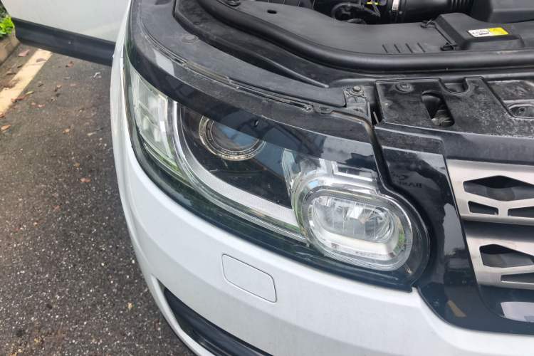 Used Land Rover Range Sport 2017 3.0 SC V6 SE Right Front Headlight