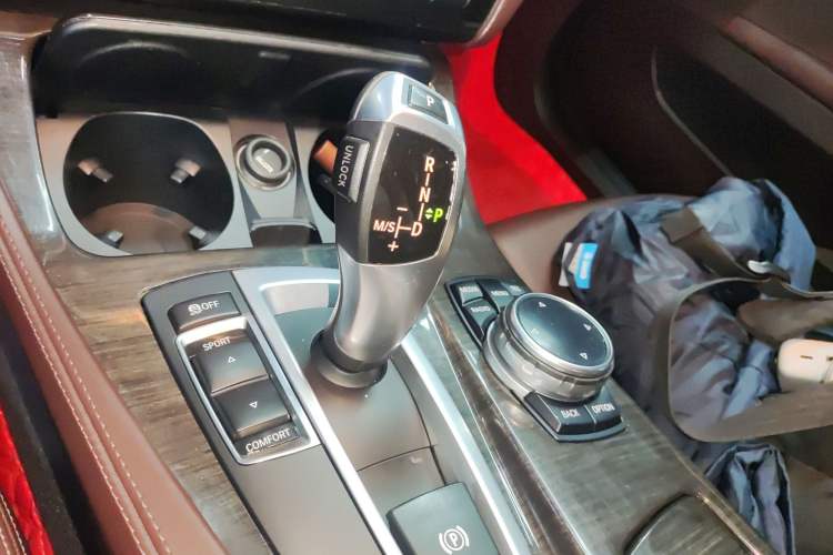 Used BMW 5 Series 2014 525Li Luxury Design Package
