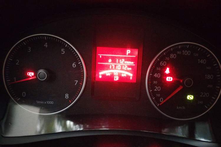 Used Volkswagen Bora 2012 1.6L Automatic Fashion Edition Odometer Close Up