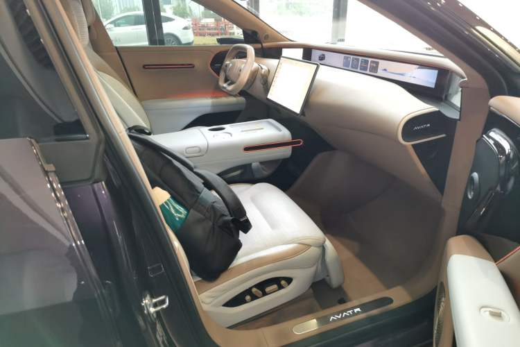 Used Avatr 07 2024 Ultra Range-Extended Four-Wheel Drive