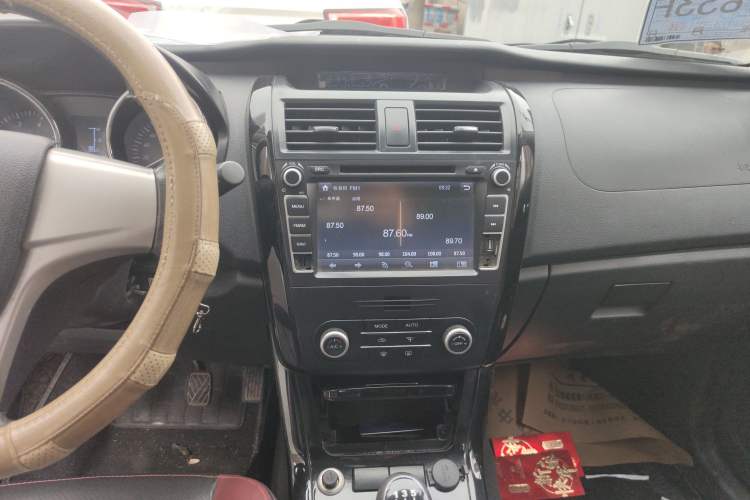 Used HYOSOW S3 2014 1.5L Luxury Version China IV Emission Standard
