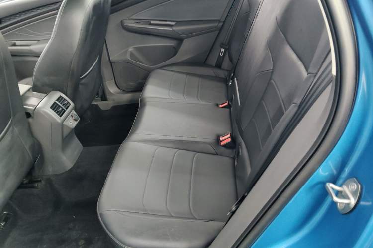 Used Jetta VS7 2020 1.4T Automatic Glory Edition Left Rear Seat