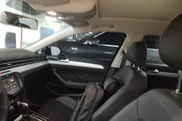 Used Volkswagen Magotan 2025 Zhongxiang Version 280TSI DSG Comfort Edition