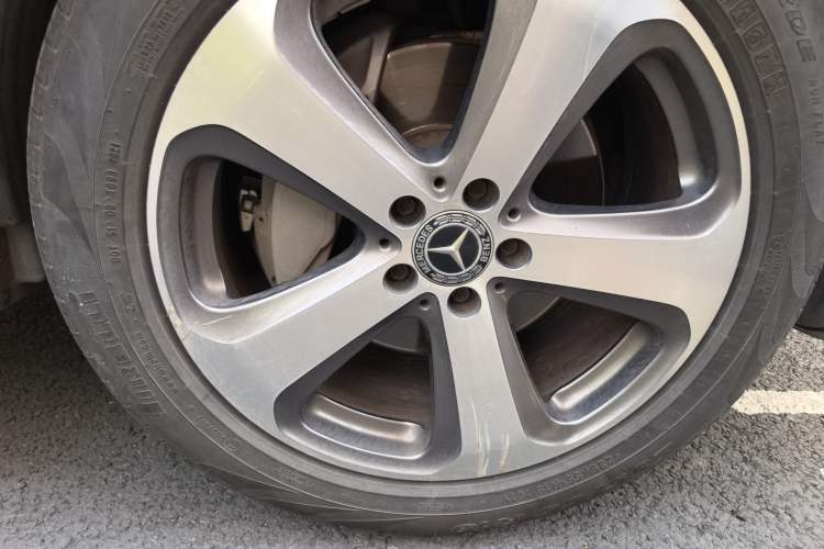 Used Mercedes-Benz GLC 2017 GLC 260 4MATIC Luxury Model
